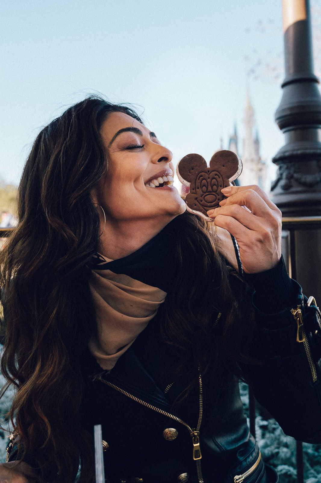 Foto Juliana Paes na Disney Foto Juliana Paes na Disney - Imagem 5